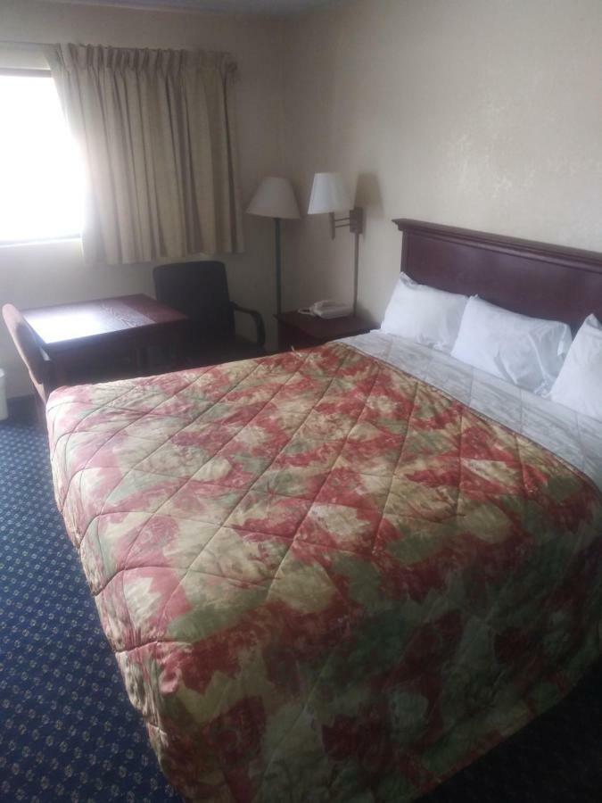 Rodeway Inn โจนส์โบโร ภายนอก รูปภาพ